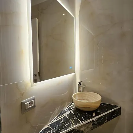 Vanity House ラ・スペツィア