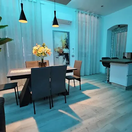 Vanity House アパート